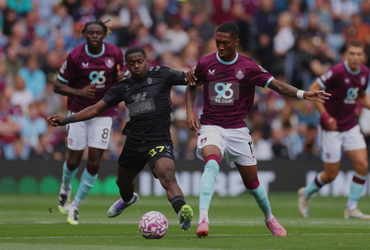 Burnley vs Sunderland (21:00 – 23/08)