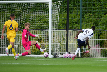 Tottenham vs Wycombe Wanderers (17:00 – 26/07)