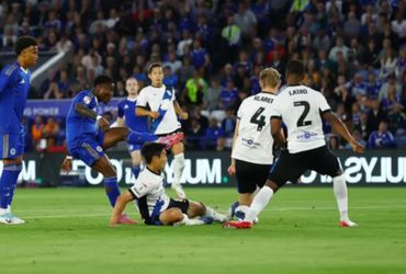 Leicester City vs Birmingham City (02:00 – 30/08)